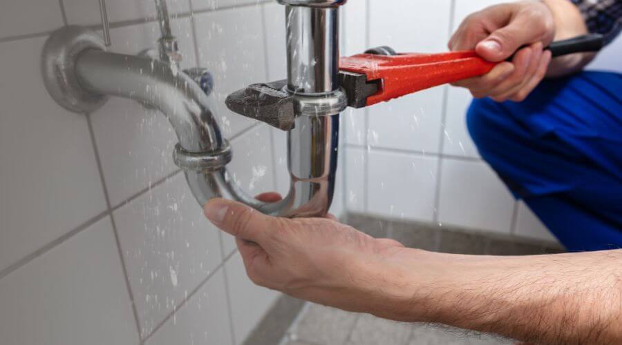 Expert burst pipe repair services in Hardinsburg, IN